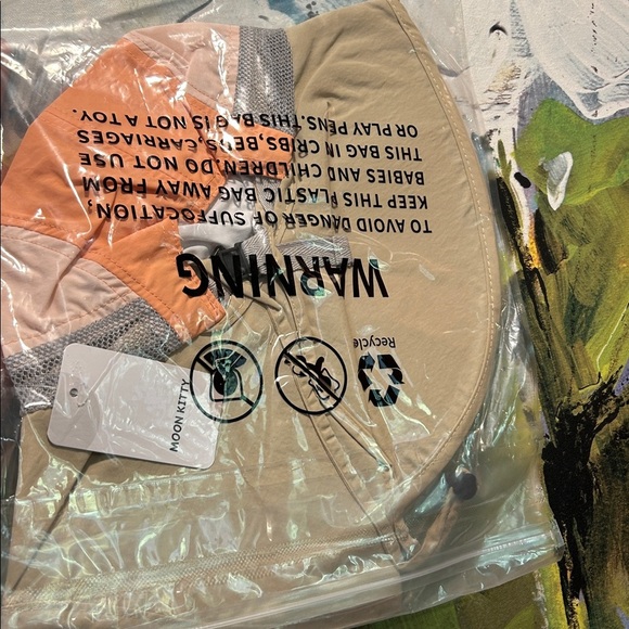 Moon Kitty Kids Sun Hat with Neck Flap - Beige, White, and Orange - Picture 9 of 11